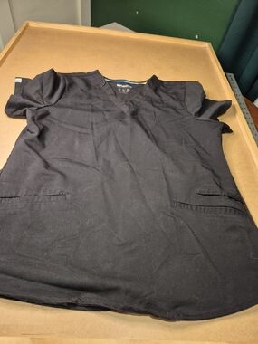Scrubstar Black Women's V-Neck Short Sleeve Scrub Top